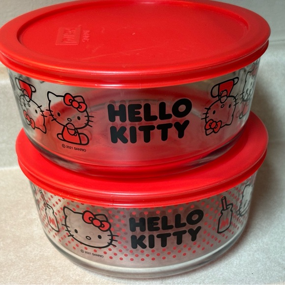 Hello Kitty Pyrex bowl for storage- perfect condition - Picture 1 of 13